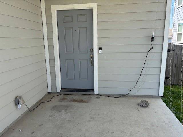 404 Black Opal DR, Jarrell, TX 76537