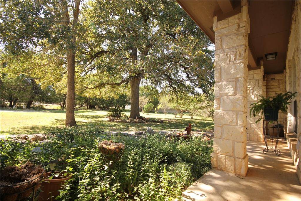 144 E Comanche TRL E, Georgetown, TX 78633