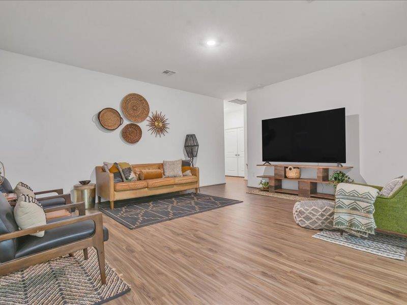 161 Emerald Green TRL, Buda, TX 78610