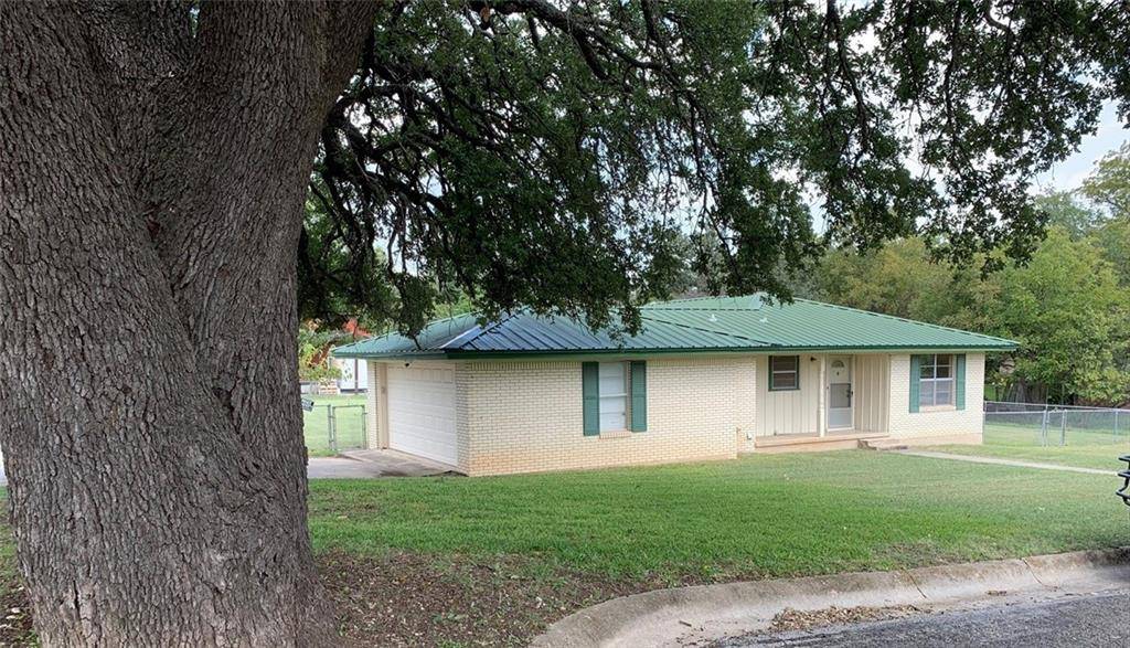 1421 W 4th ST, Lampasas, TX 76550