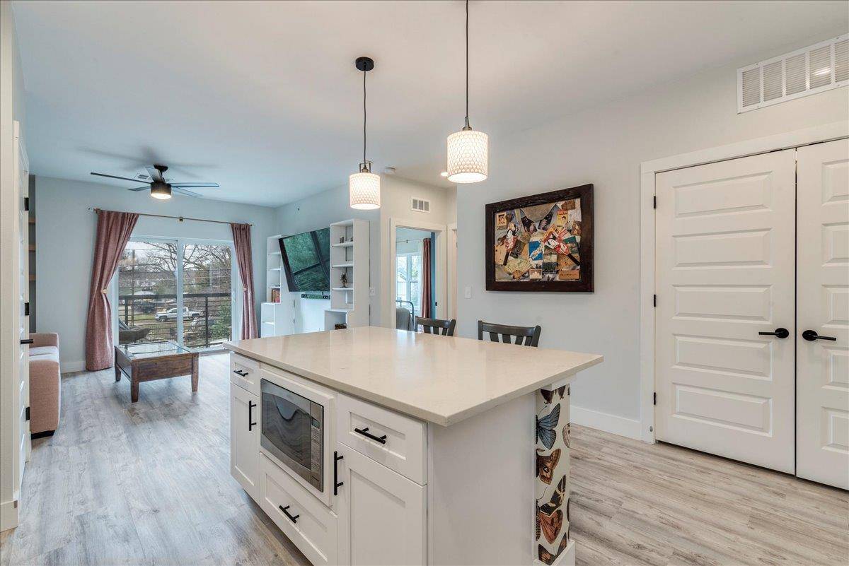 3101 Govalle Ave #220, Austin, TX 78702