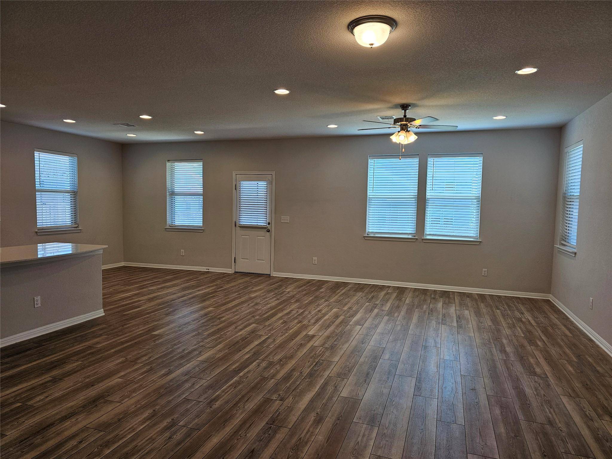 128 Munk LN, Leander, TX 78641