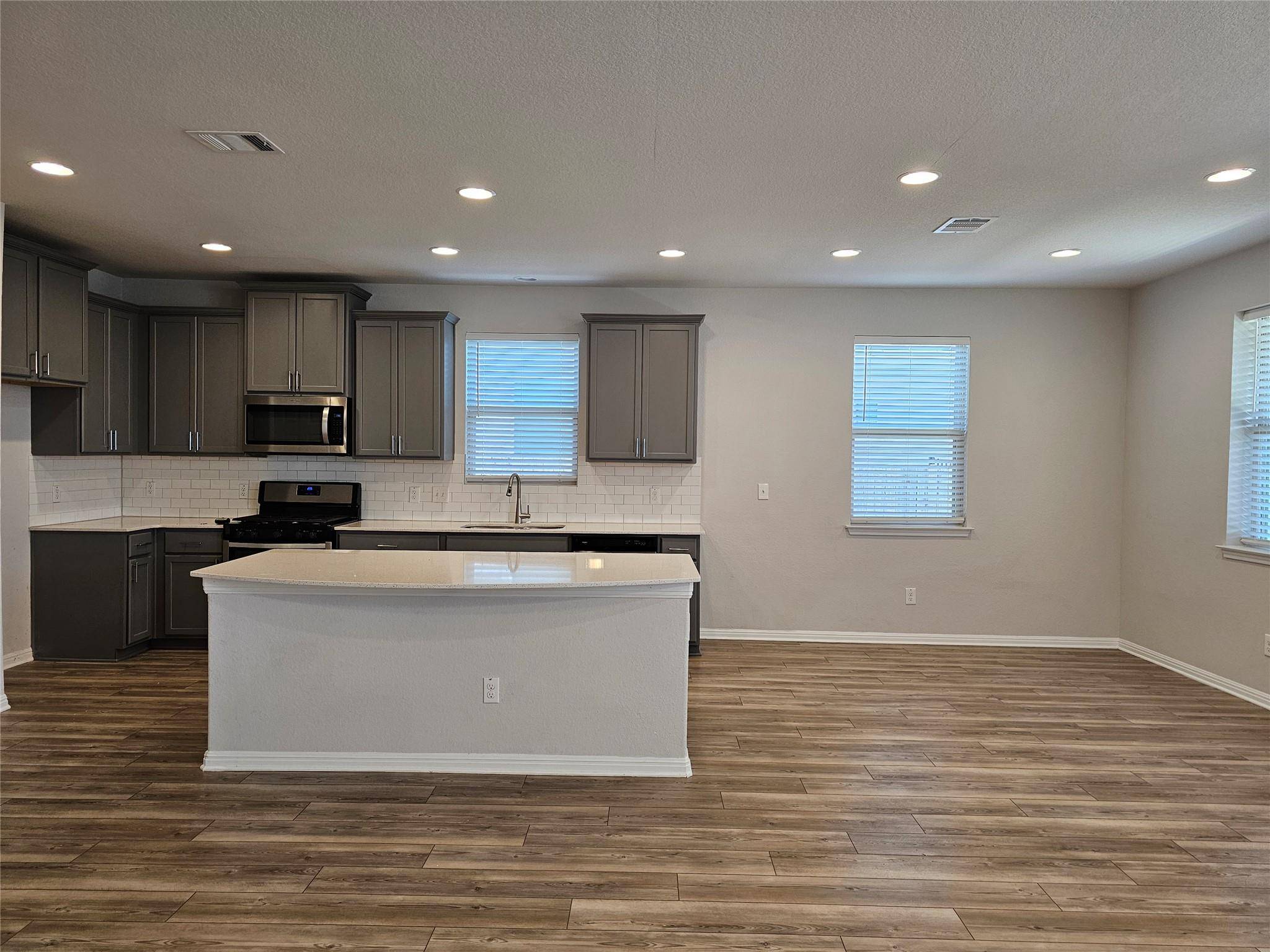 128 Munk LN, Leander, TX 78641