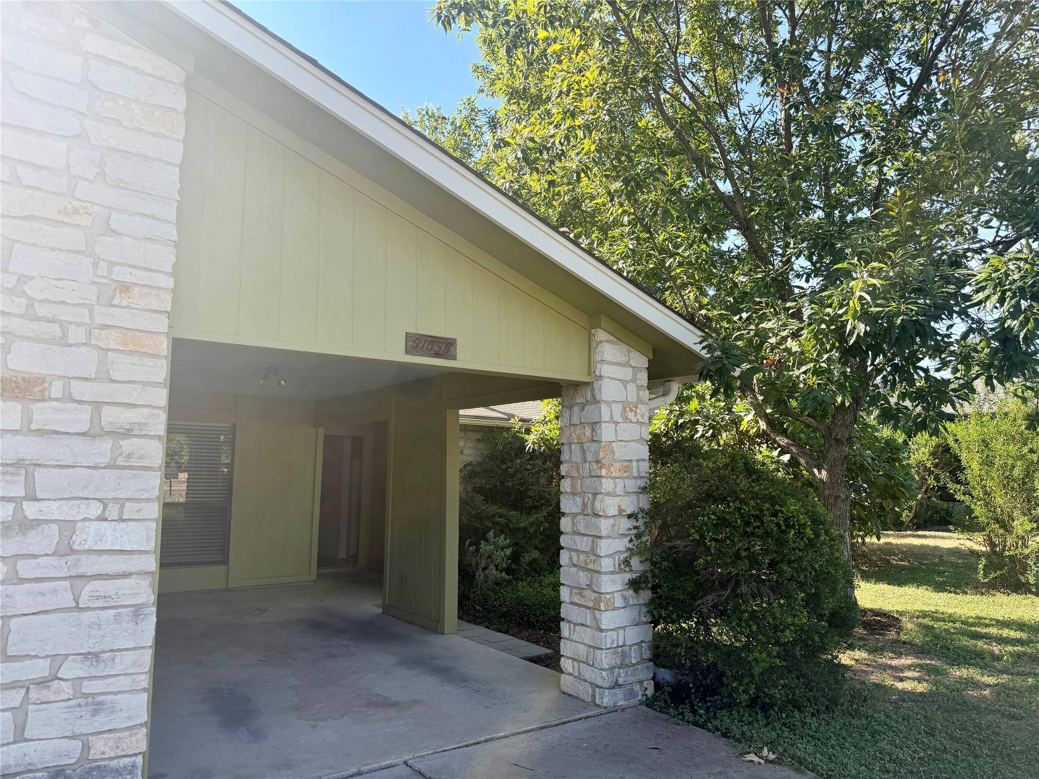 8105 S 1st ST #B, Austin, TX 78748