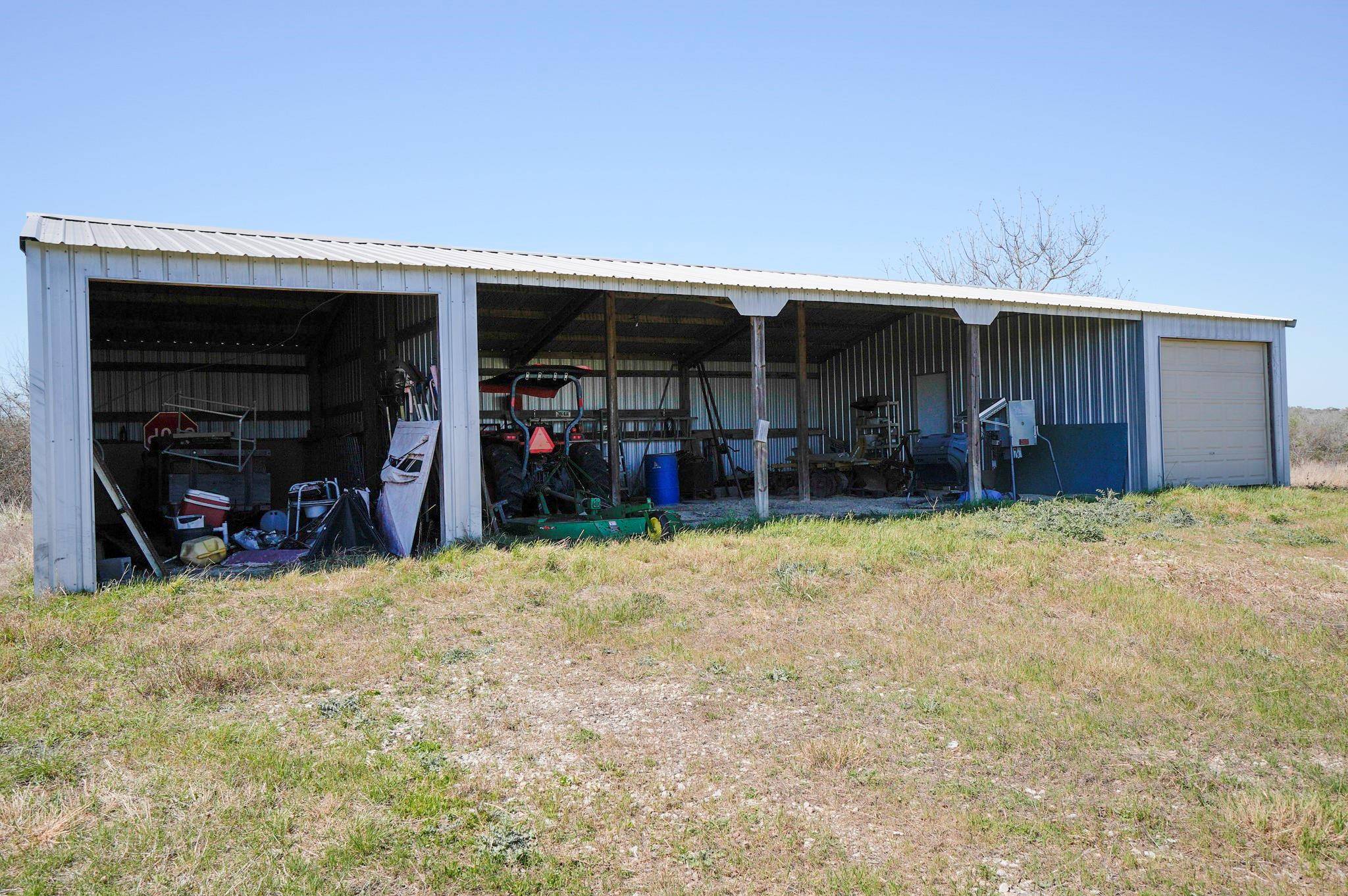 6455 Gebert RD, Schulenburg, TX 78949