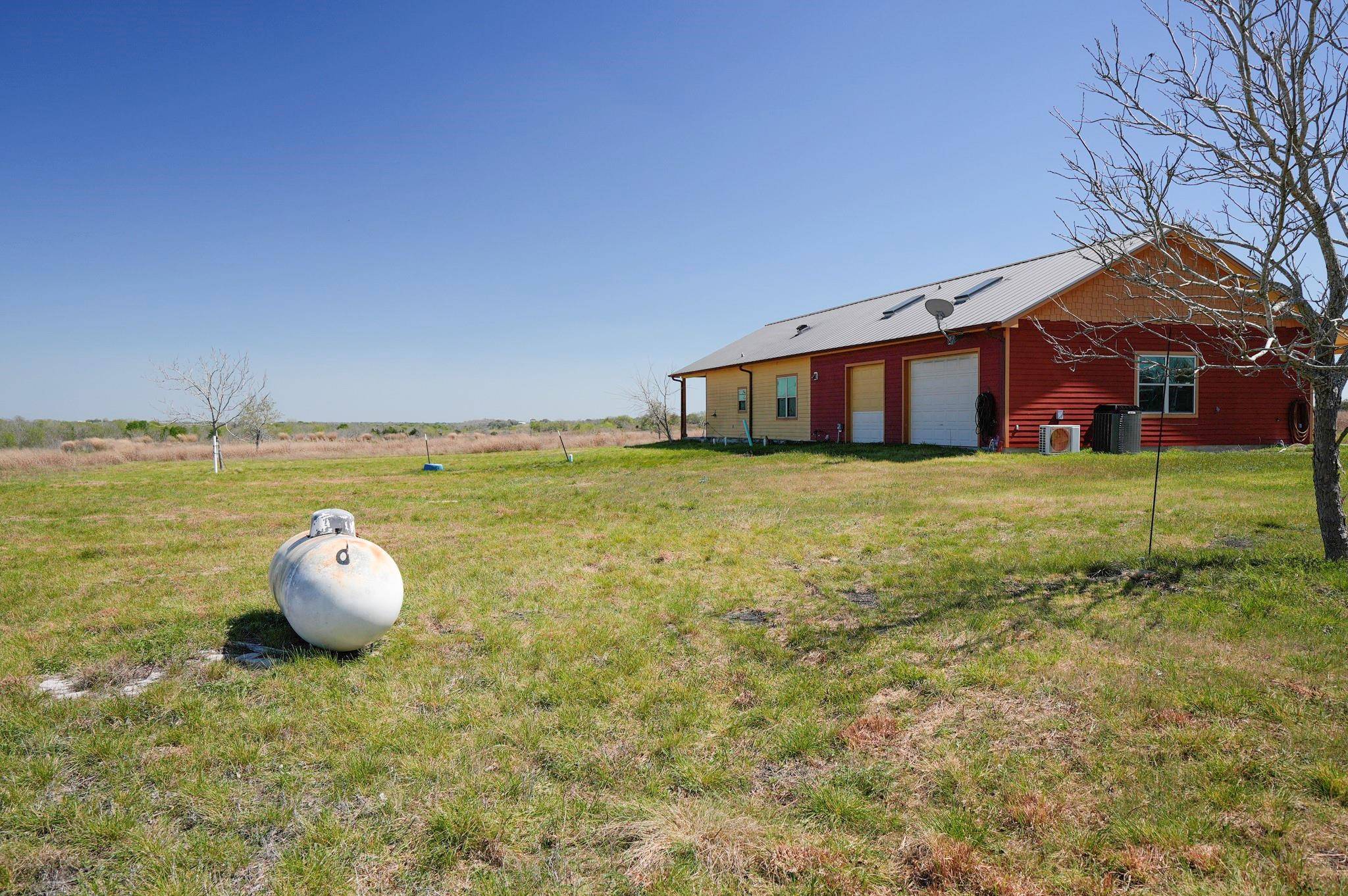 6455 Gebert RD, Schulenburg, TX 78949