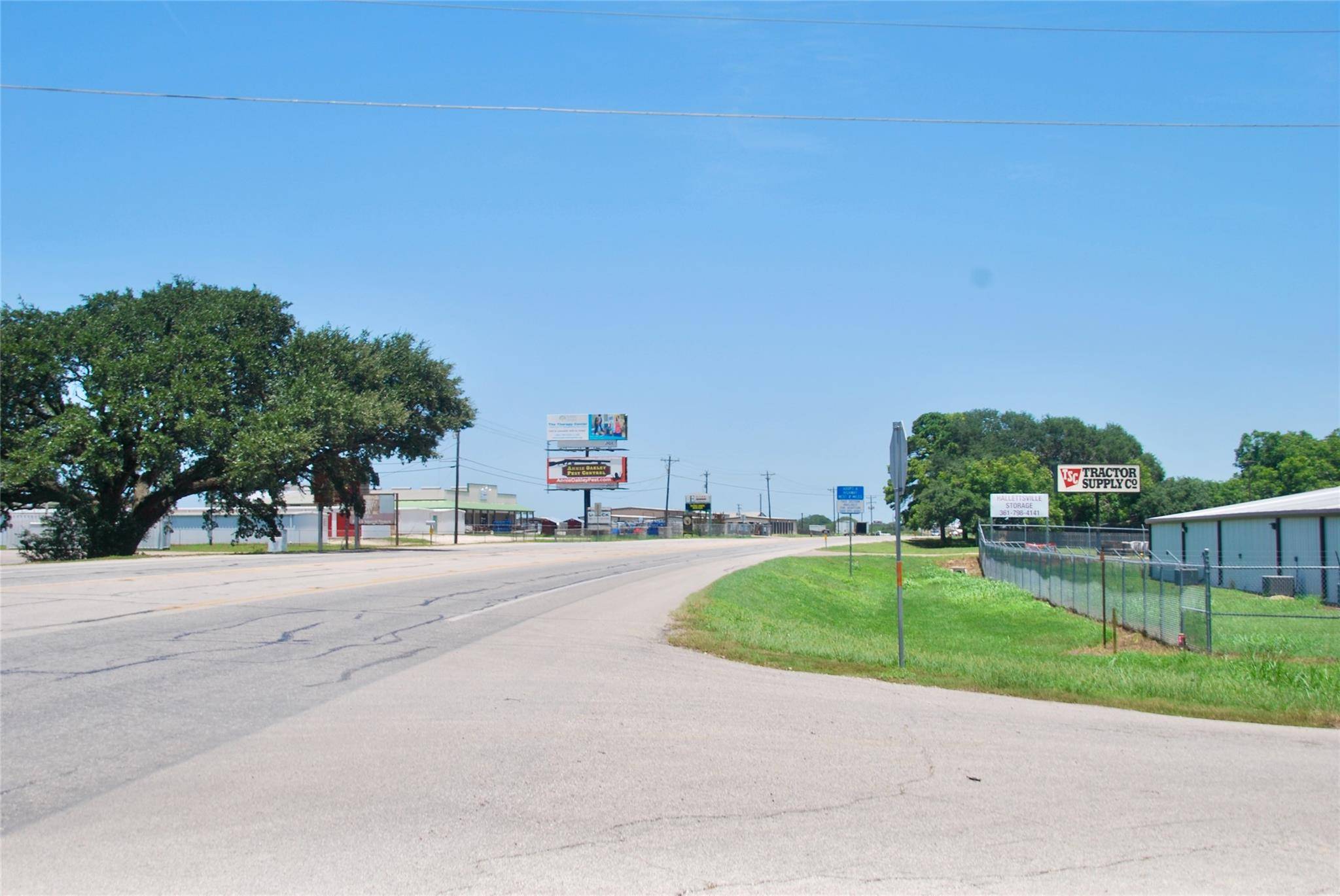 29 County Road 77B RD, Hallettsville, TX 77964