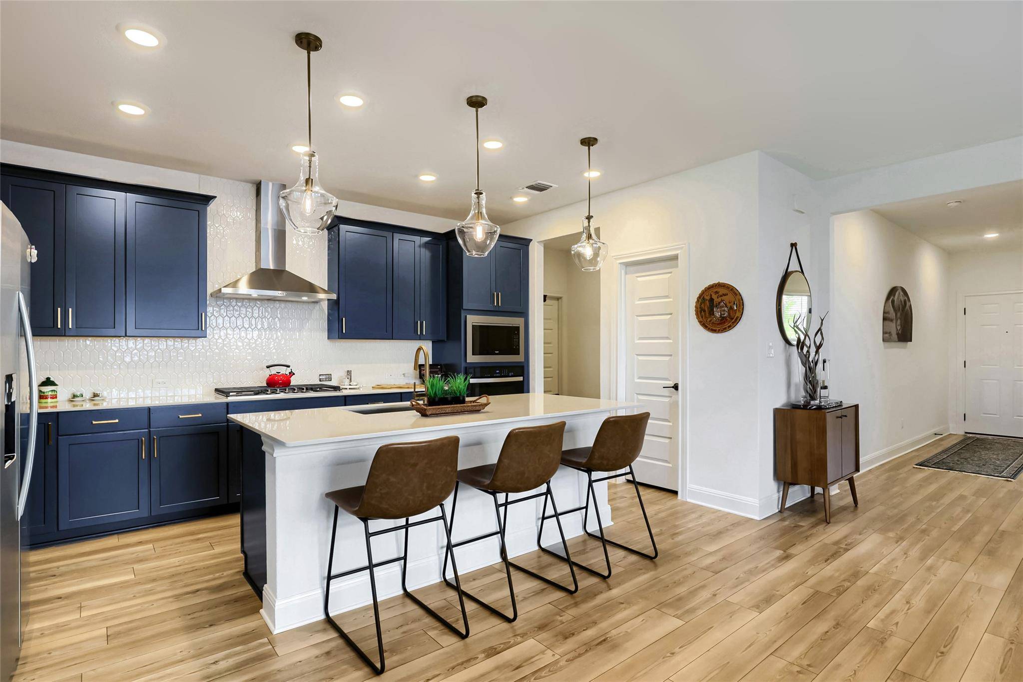 237 Redonda DR, Liberty Hill, TX 78642