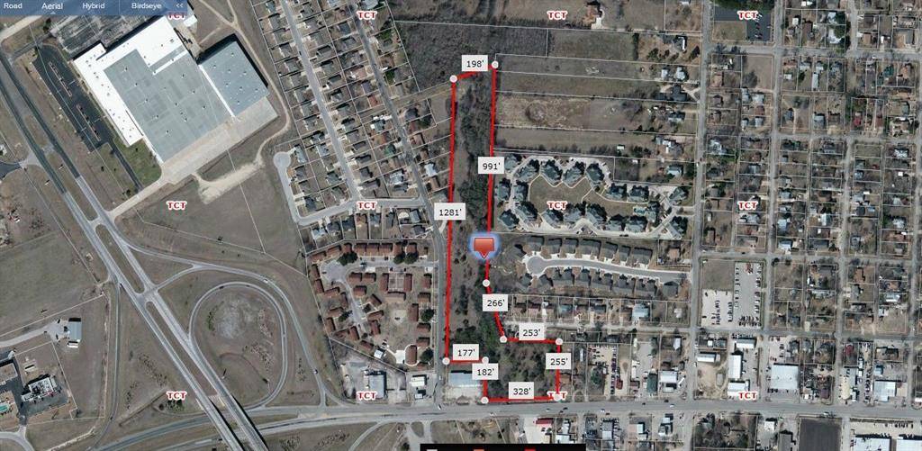 2002 W 2nd ST, Taylor, TX 76574