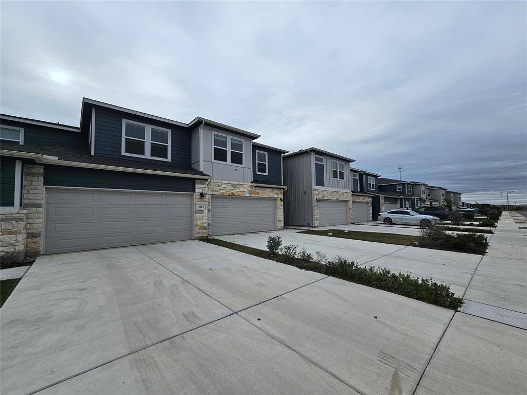 164 Texas Agate DR #4, Kyle, TX 78640