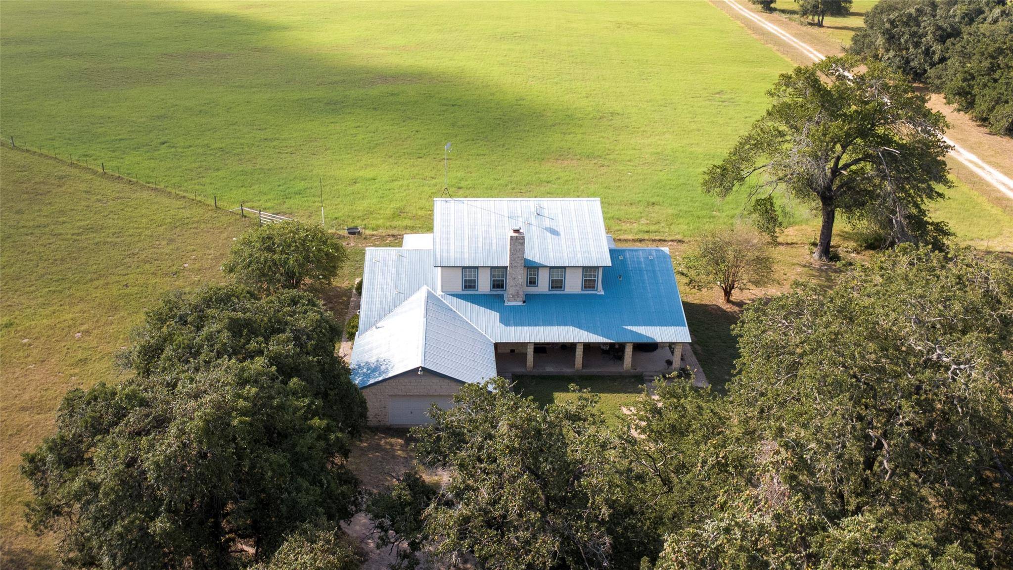 Address not disclosed, Lexington, TX 78947