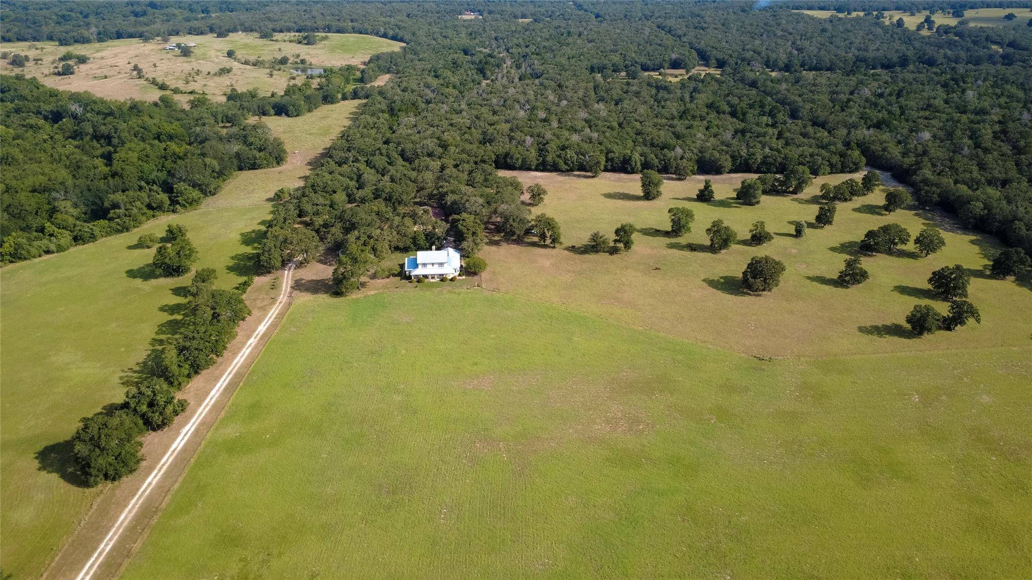 Address not disclosed, Lexington, TX 78947
