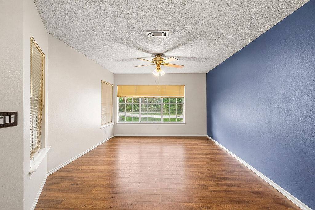 8538 Marathon DR, Universal City, TX 78148