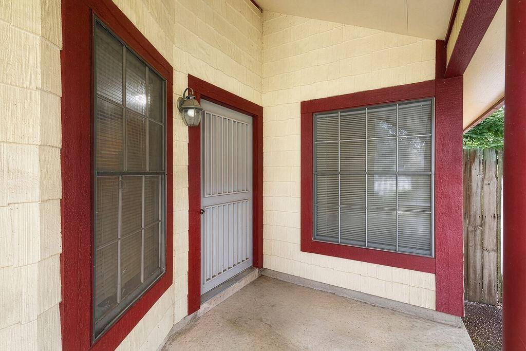8538 Marathon DR, Universal City, TX 78148