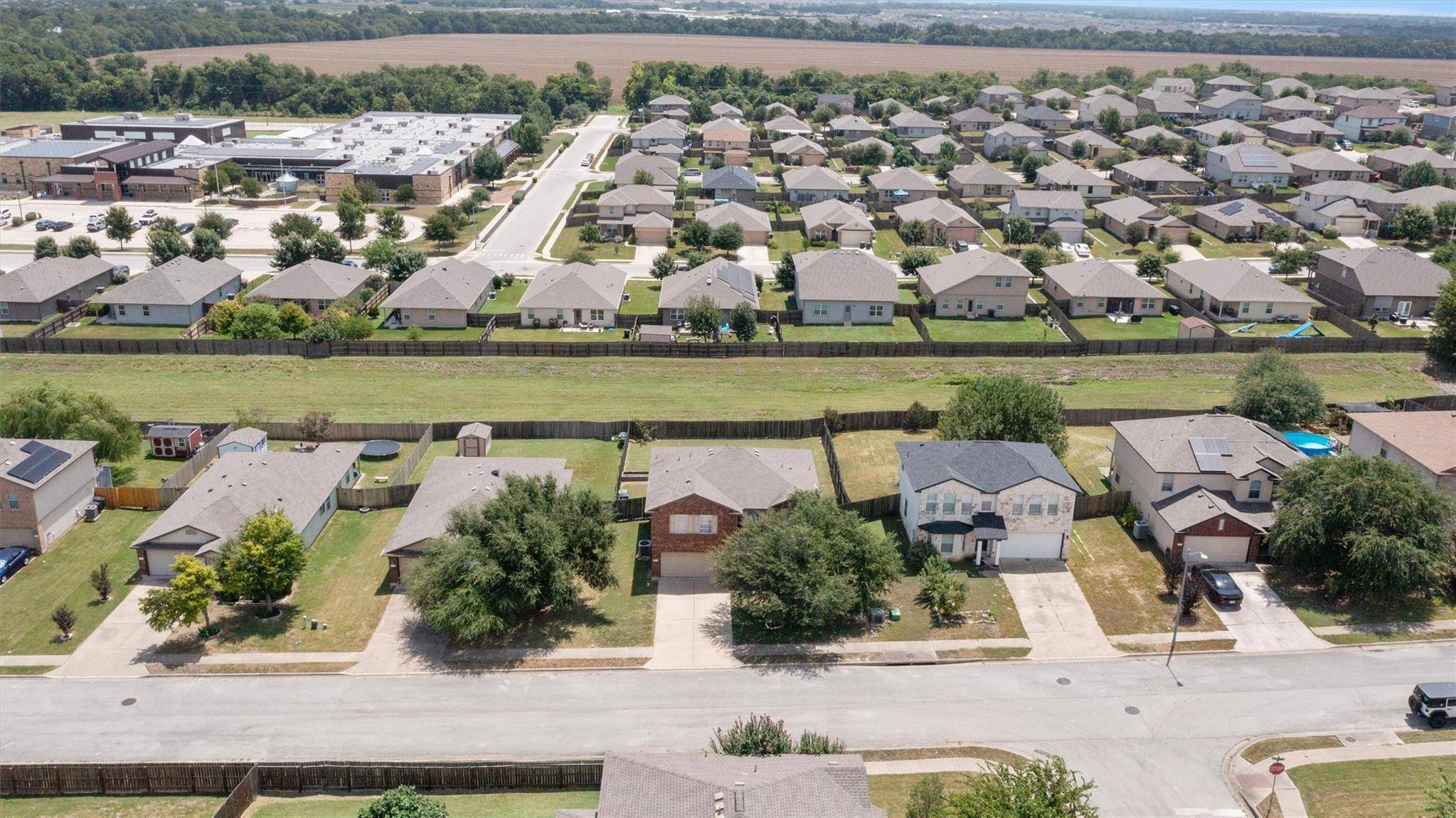 130 Killian LOOP, Hutto, TX 78634