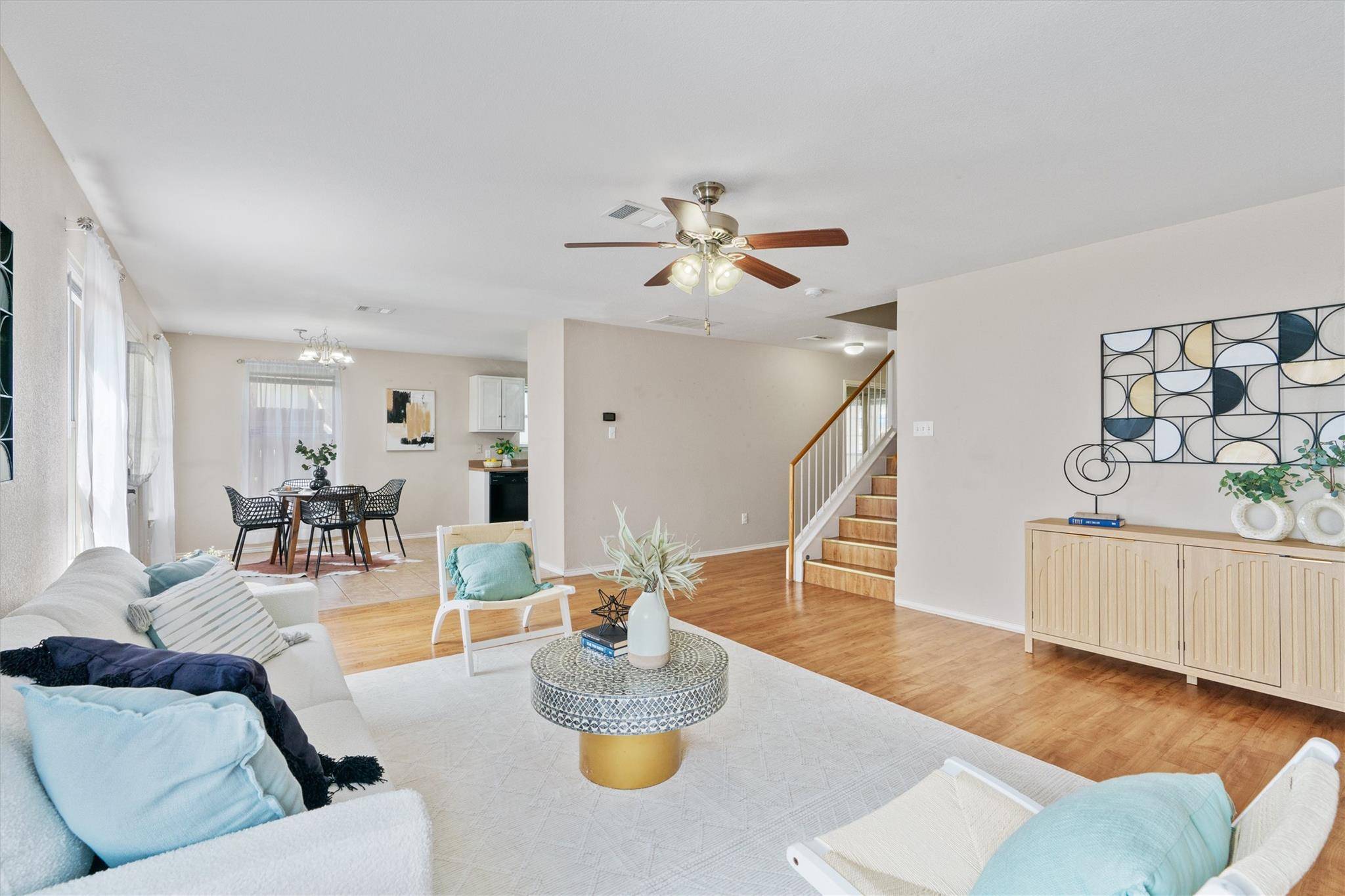 130 Killian LOOP, Hutto, TX 78634