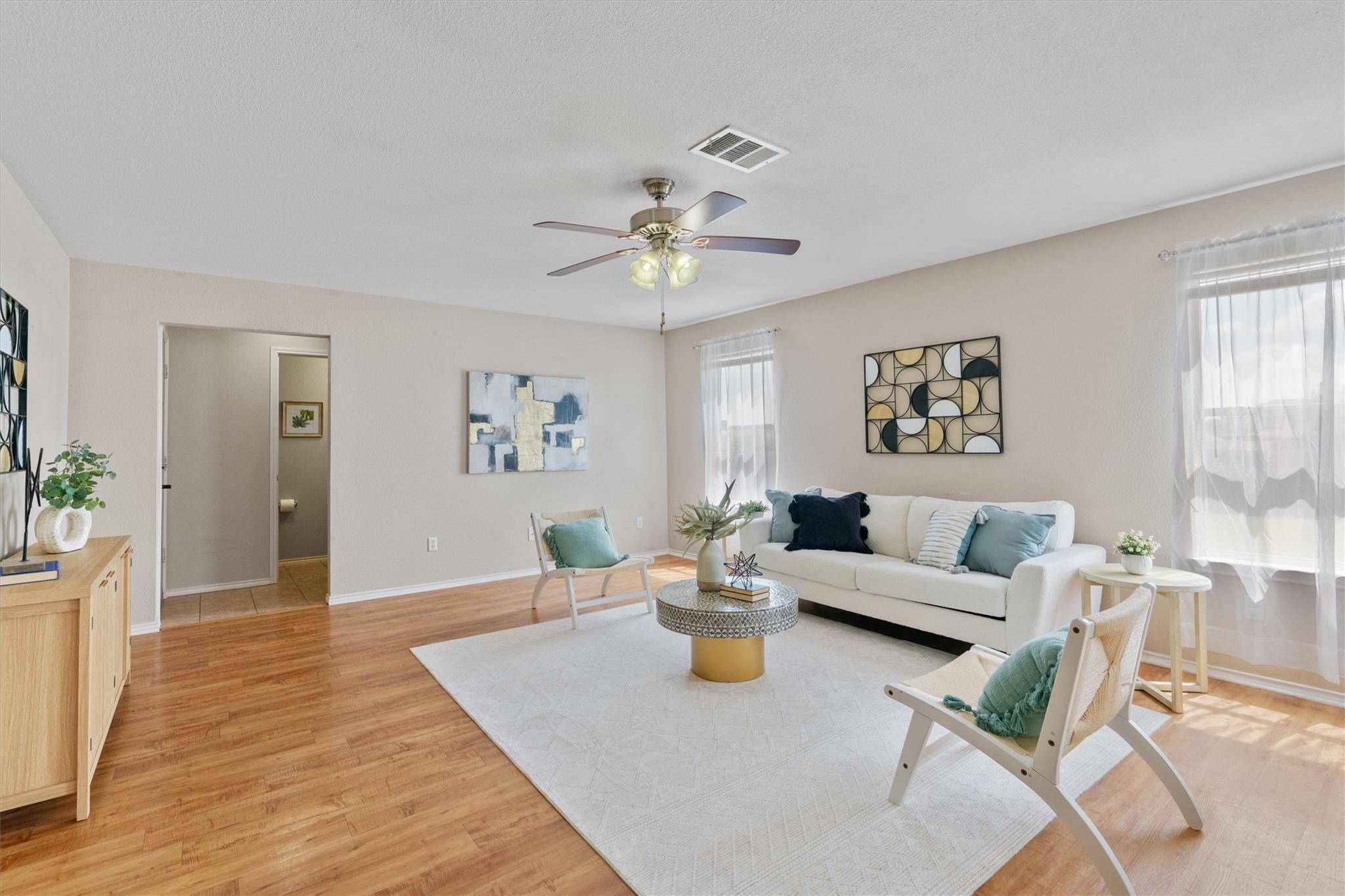 130 Killian LOOP, Hutto, TX 78634