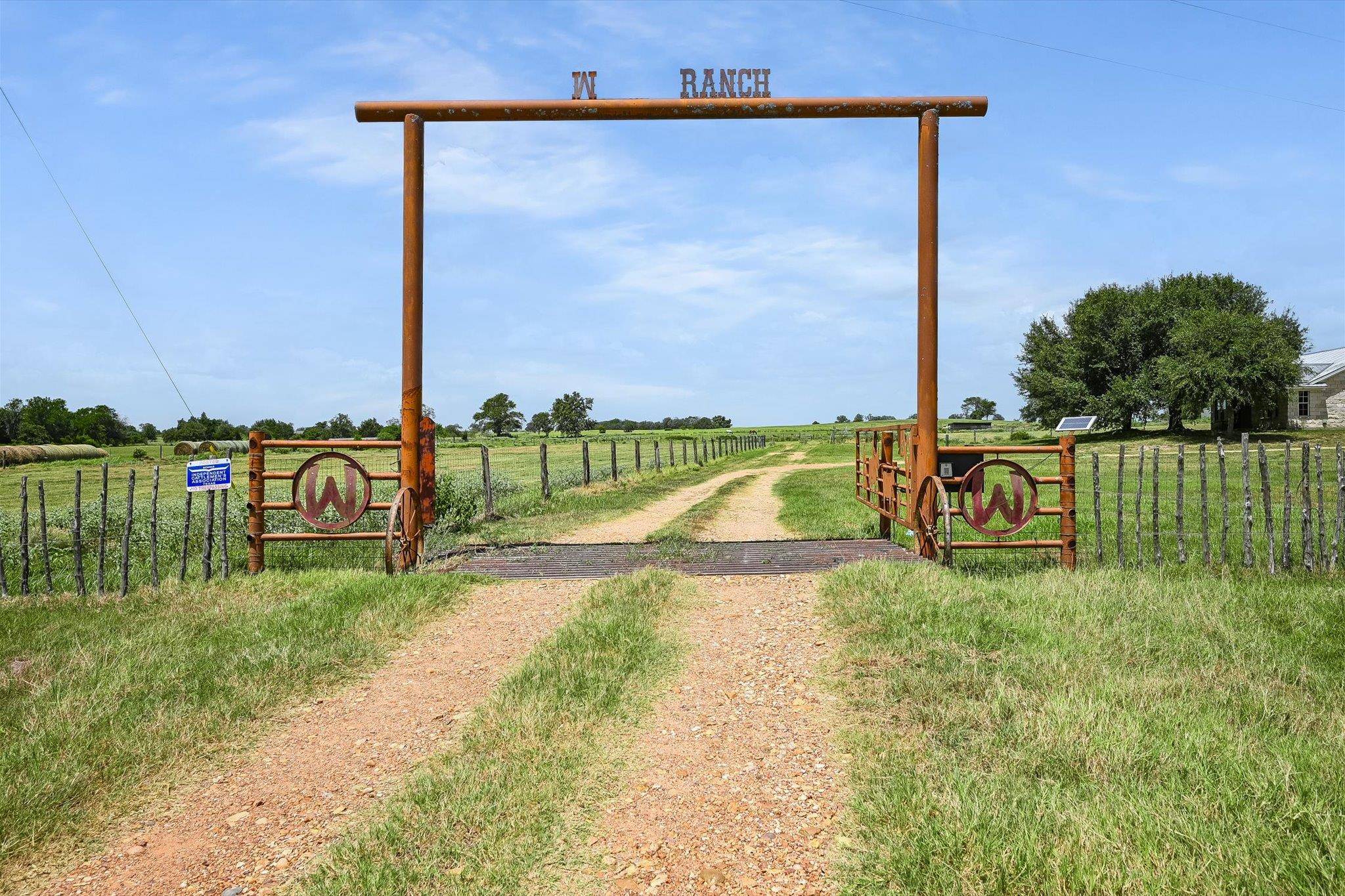 1170 Private Road 3241, Lincoln, TX 78948