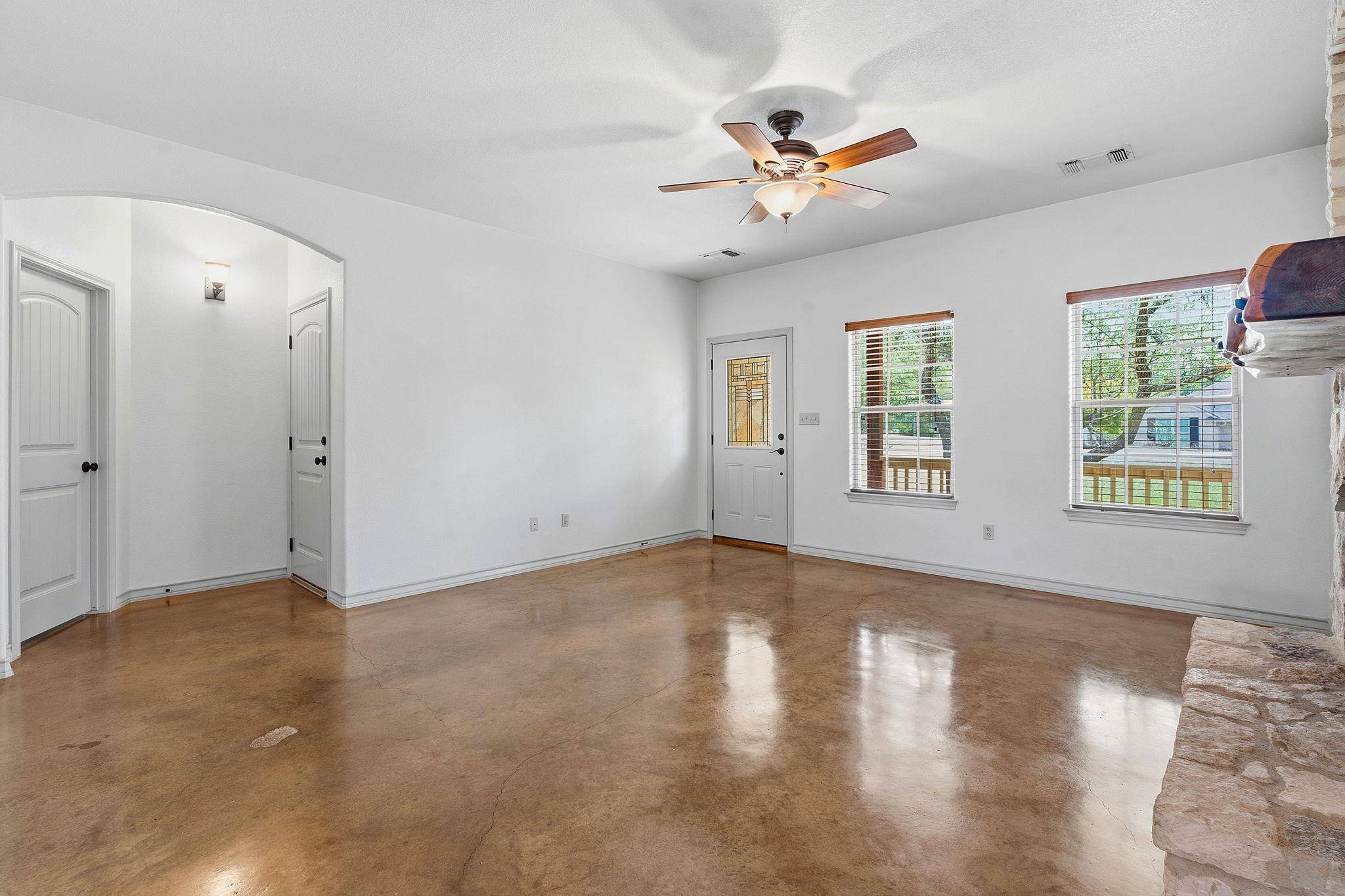 10215 Twin Lake LOOP, Dripping Springs, TX 78620