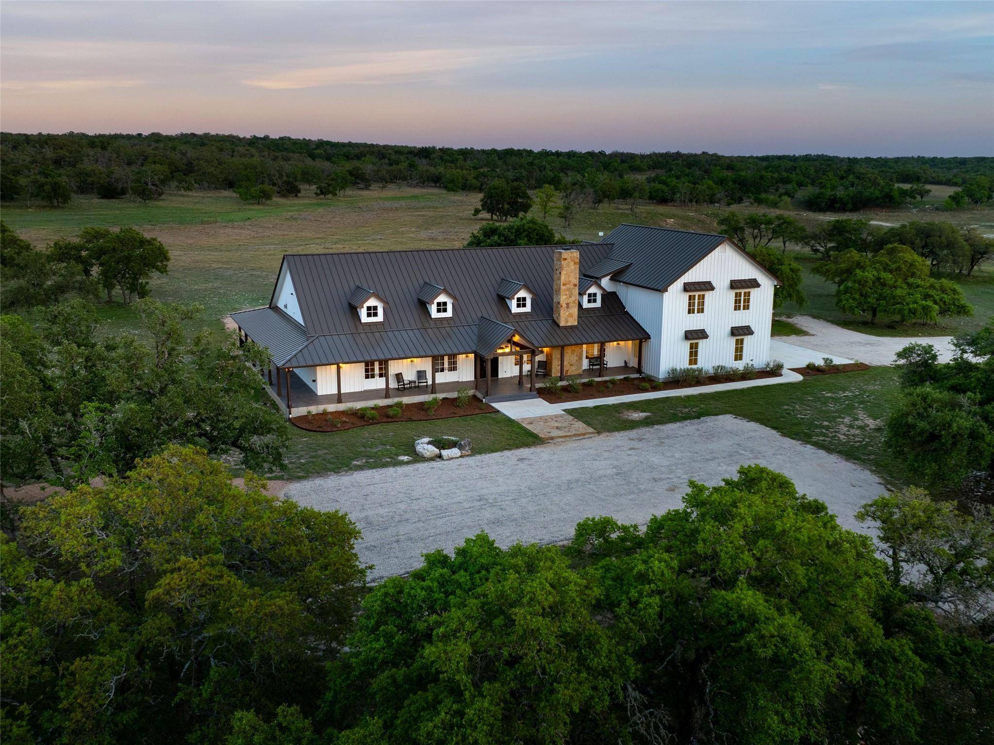 862 Grape Creek Road, Fredericksburg, TX 78624