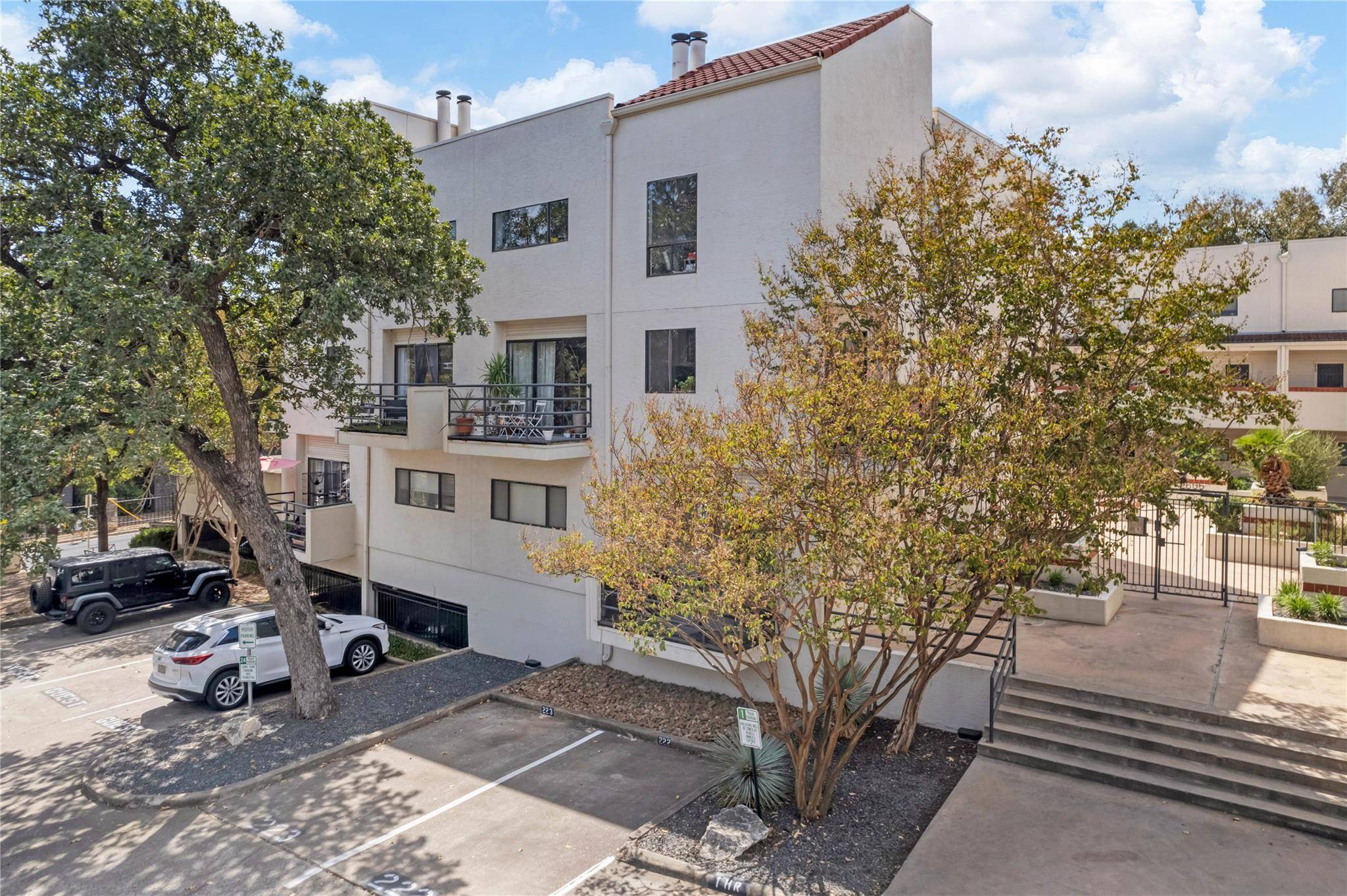 2605 Enfield RD #221, Austin, TX 78703