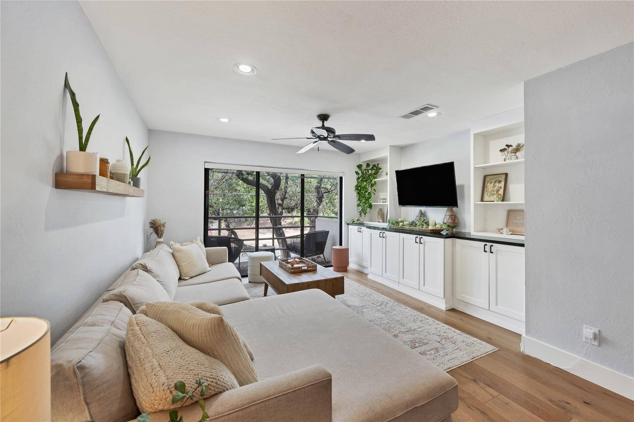 2605 Enfield RD #221, Austin, TX 78703