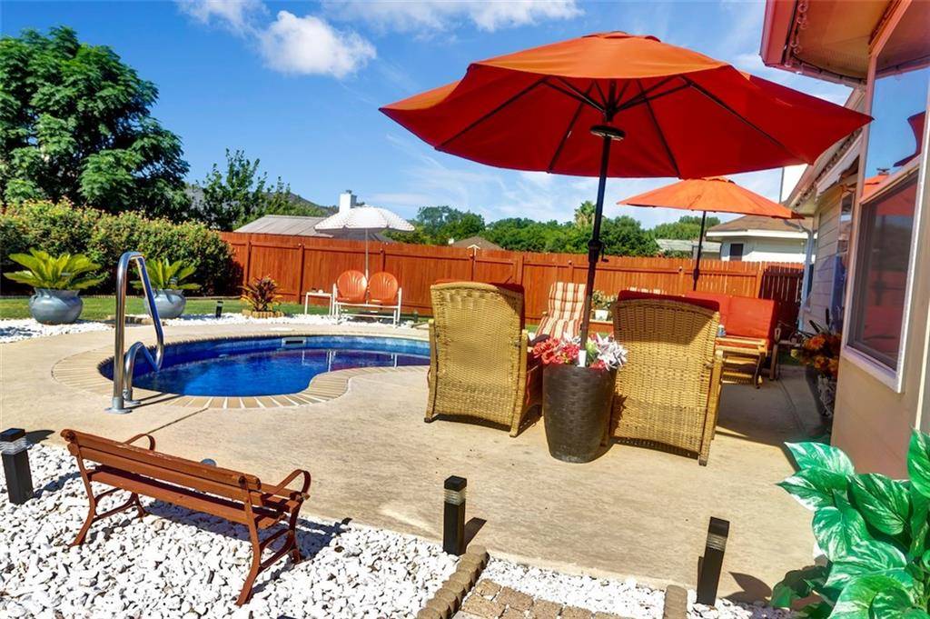 206 Watergate WAY, Hutto, TX 78634