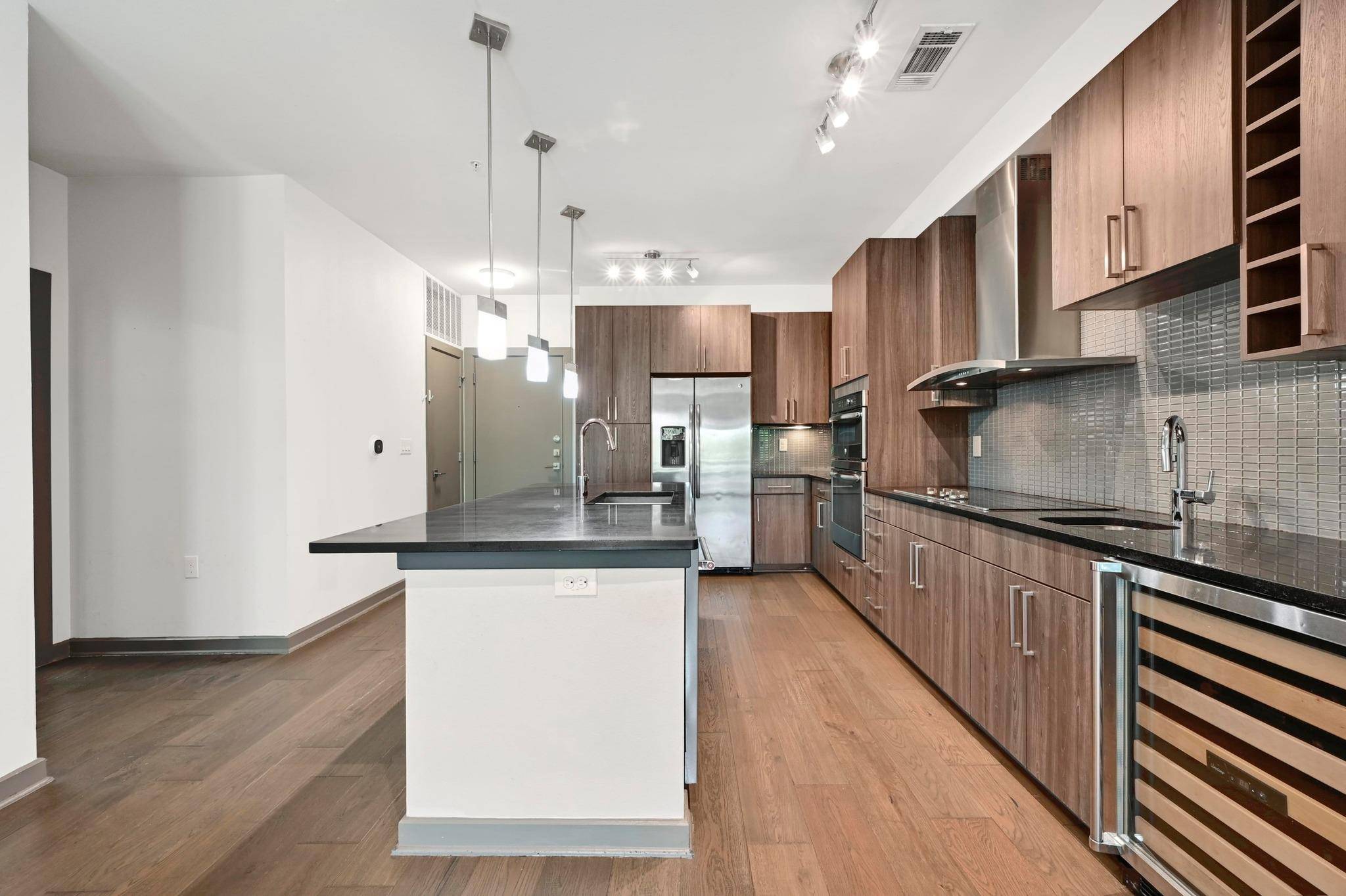 3600 S LAMAR BLVD #213, Austin, TX 78704