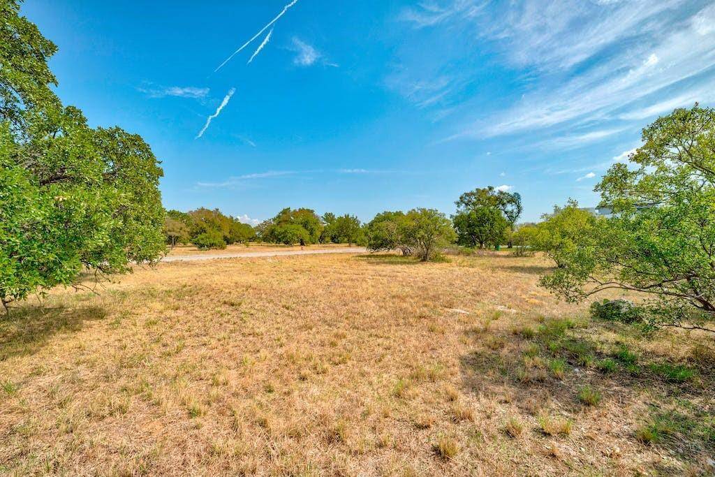 107 Cap Rock, Horseshoe Bay, TX 78657