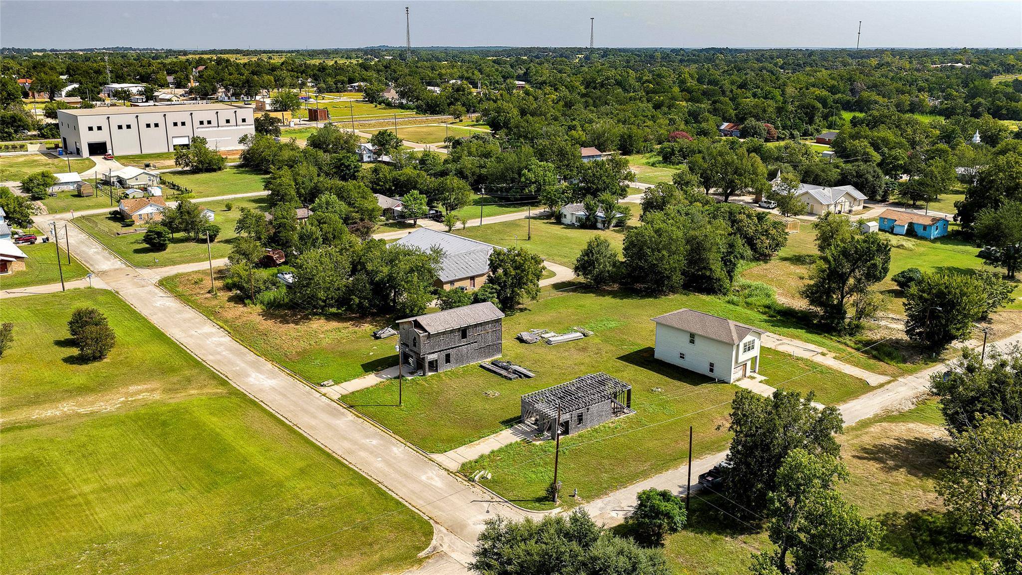 213 E 4th ST, Rockdale, TX 76567