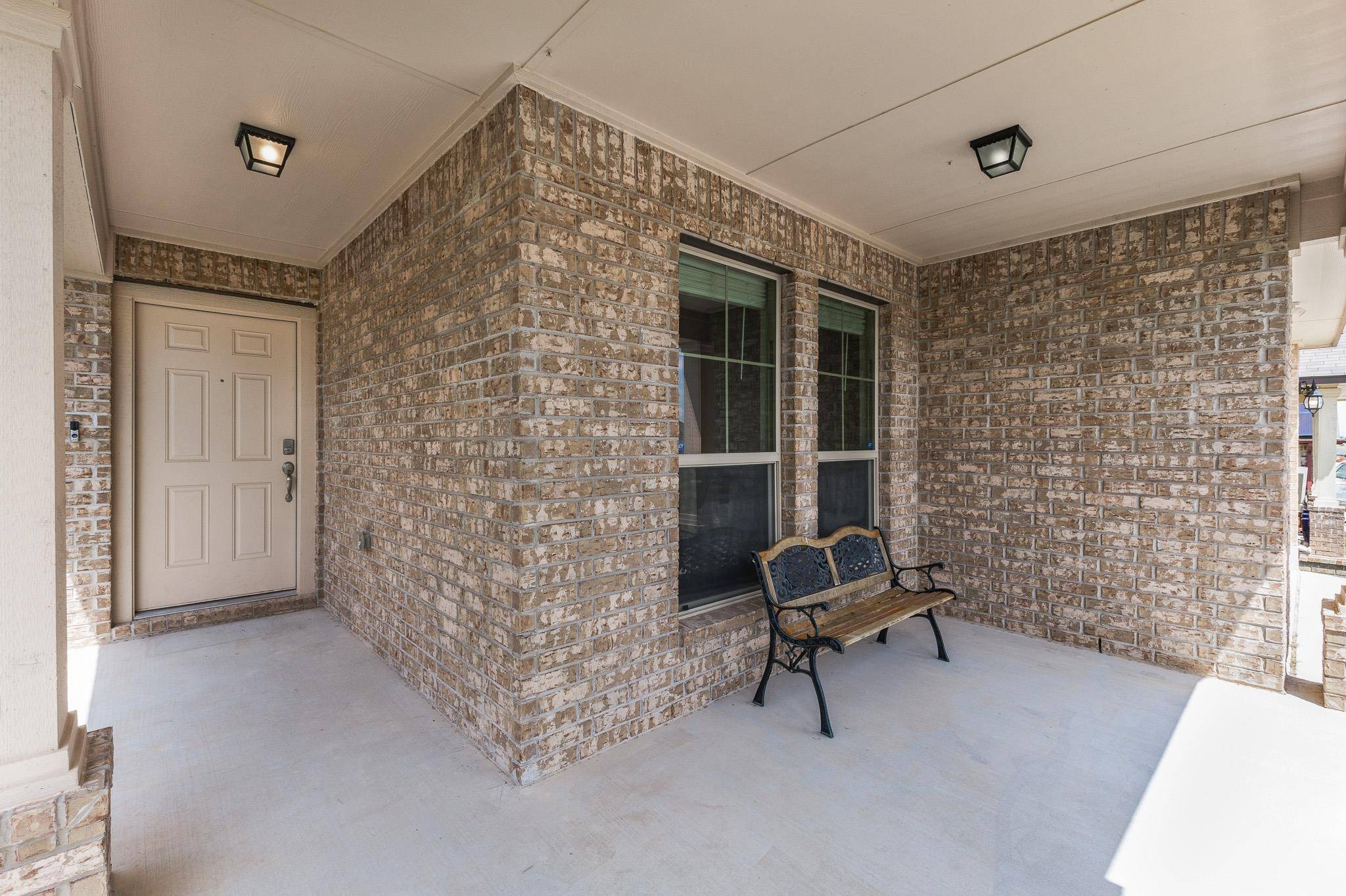 109 Midas LN, Jarrell, TX 76537
