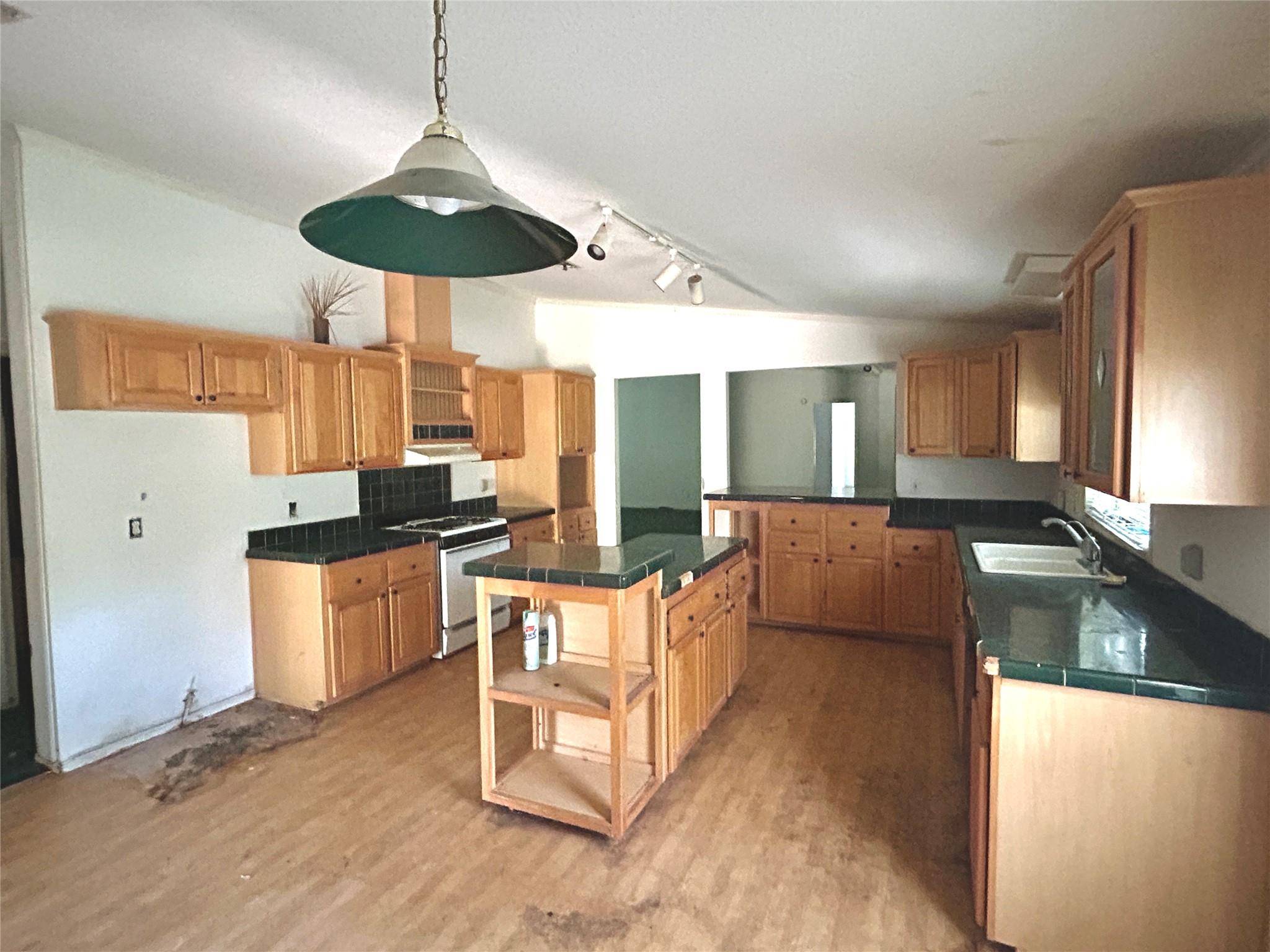 223 Foothill RD, Bastrop, TX 78602