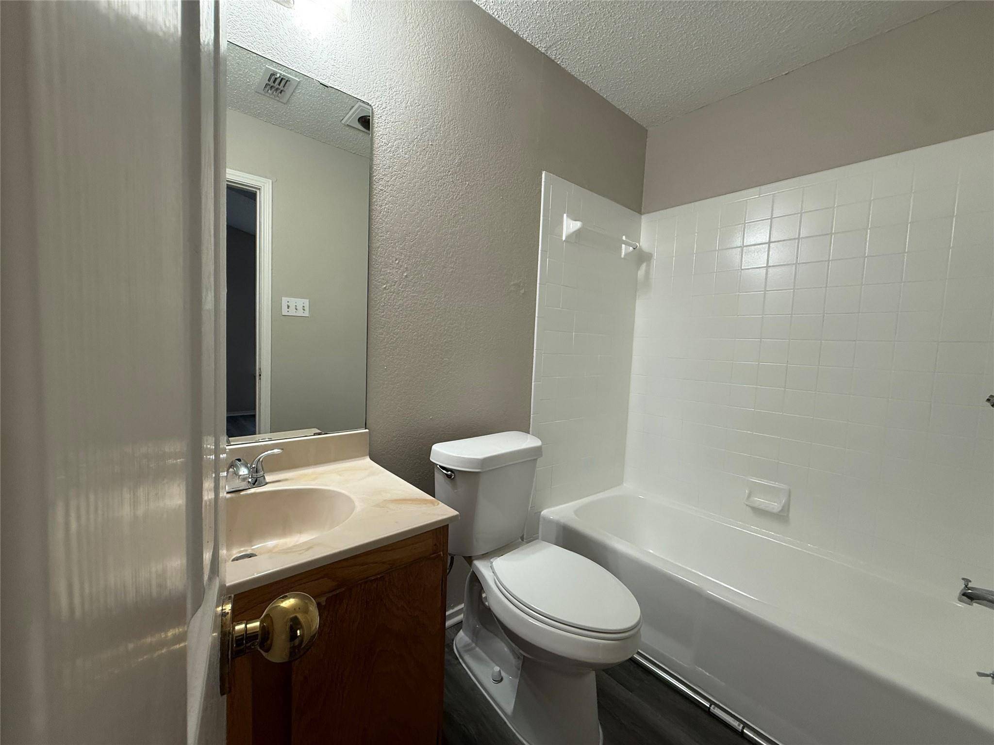 9313 Kempler DR #B, Austin, TX 78748