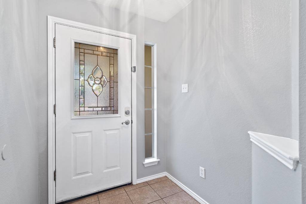 1514 Royce LN, Cedar Park, TX 78613