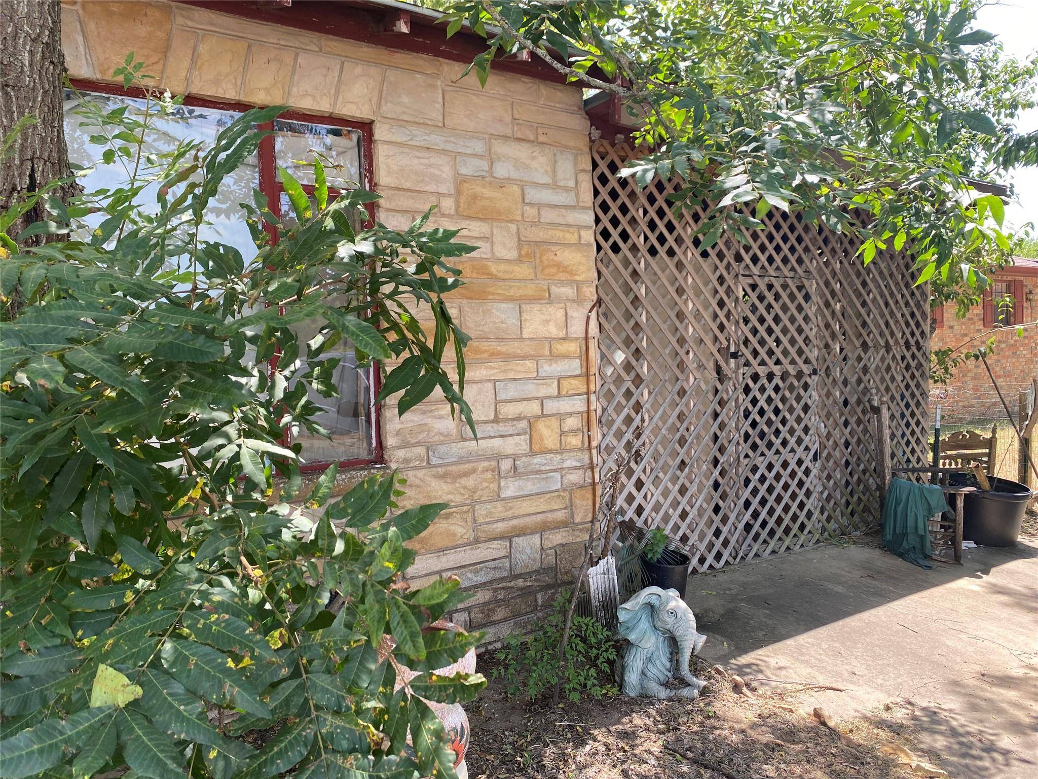 303 Lamon ST, Burnet, TX 78611