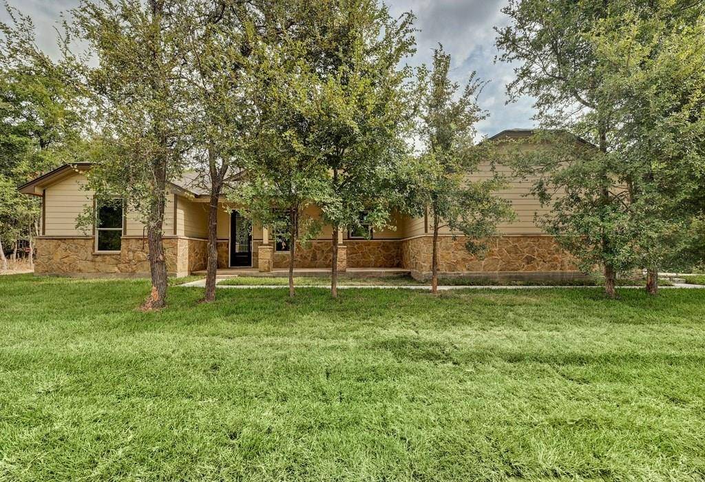 104 Nuupia CT, Bastrop, TX 78602