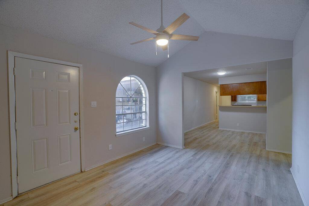 1206 Westcott DR #B, Round Rock, TX 78664