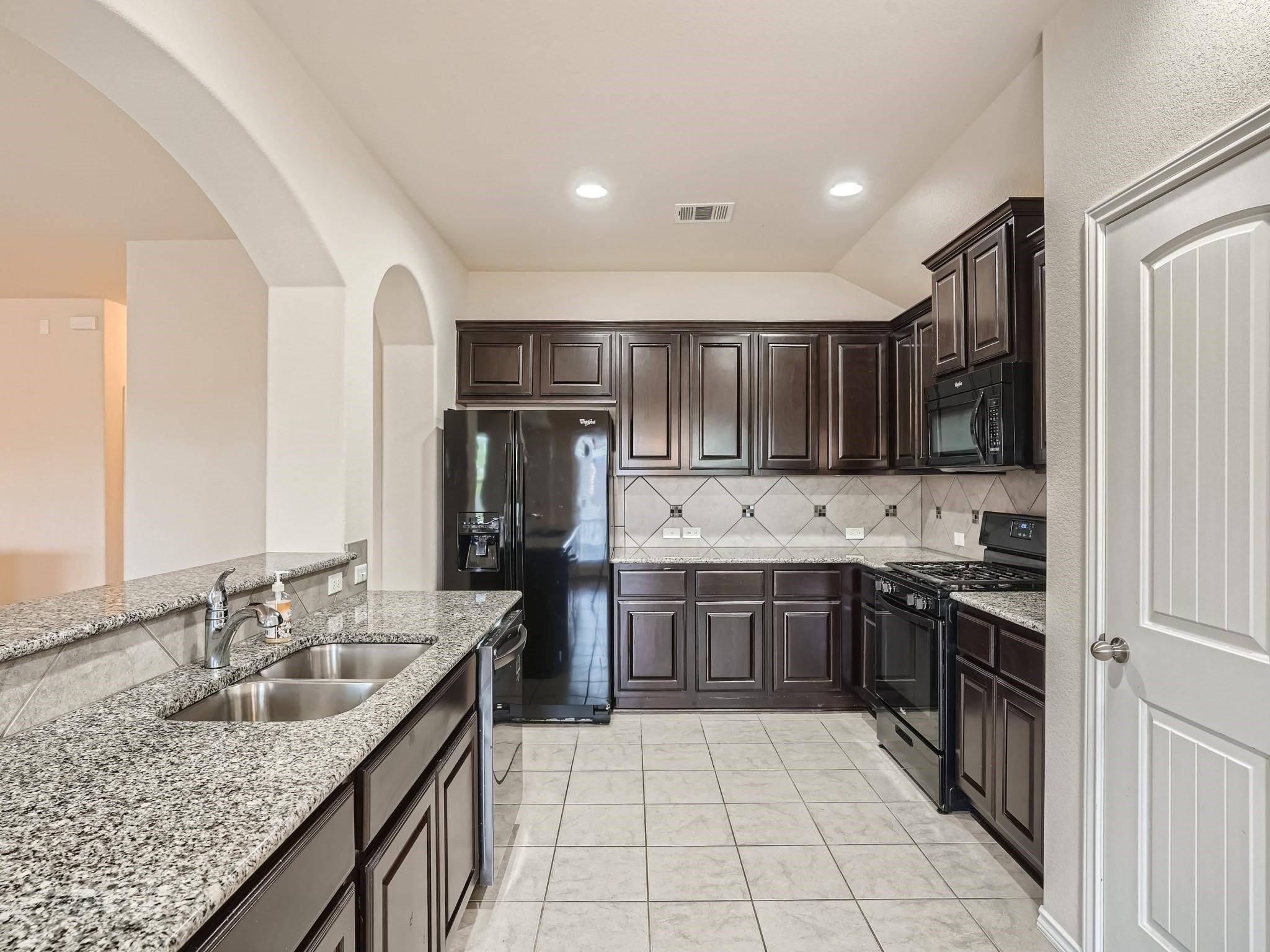 120 Shiloh CV, Hutto, TX 78634