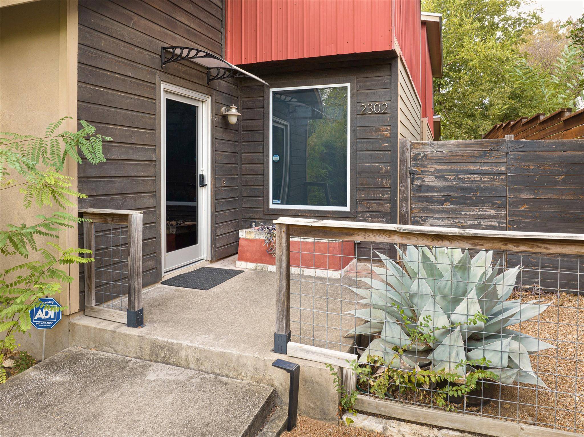 2302 E 9th ST, Austin, TX 78702