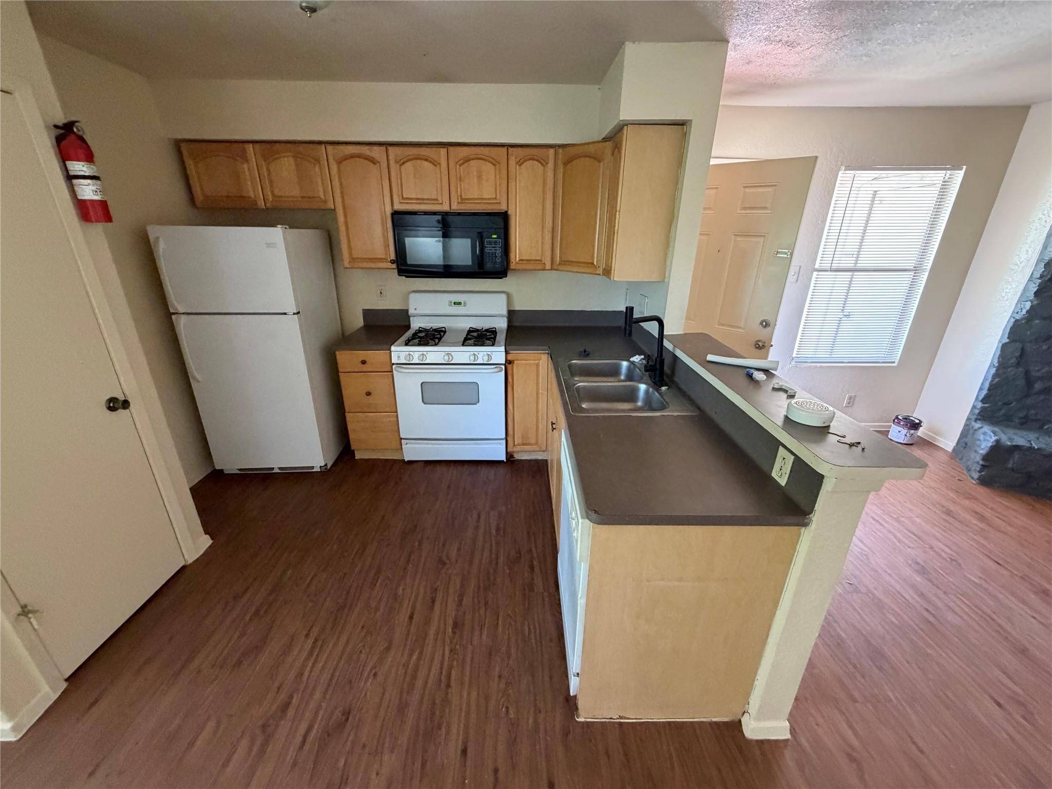 2203 Leah CV #D, Austin, TX 78748