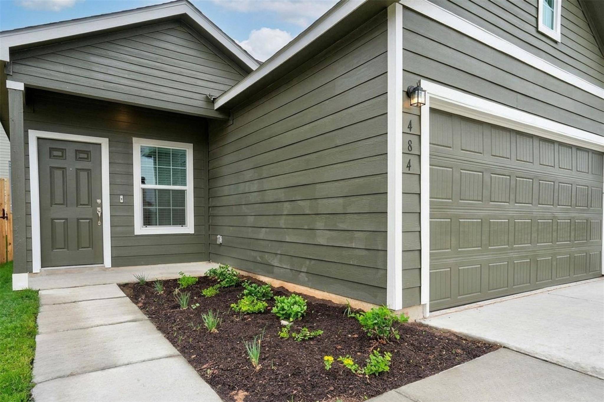484 Gabbro GDNS, Maxwell, TX 78656