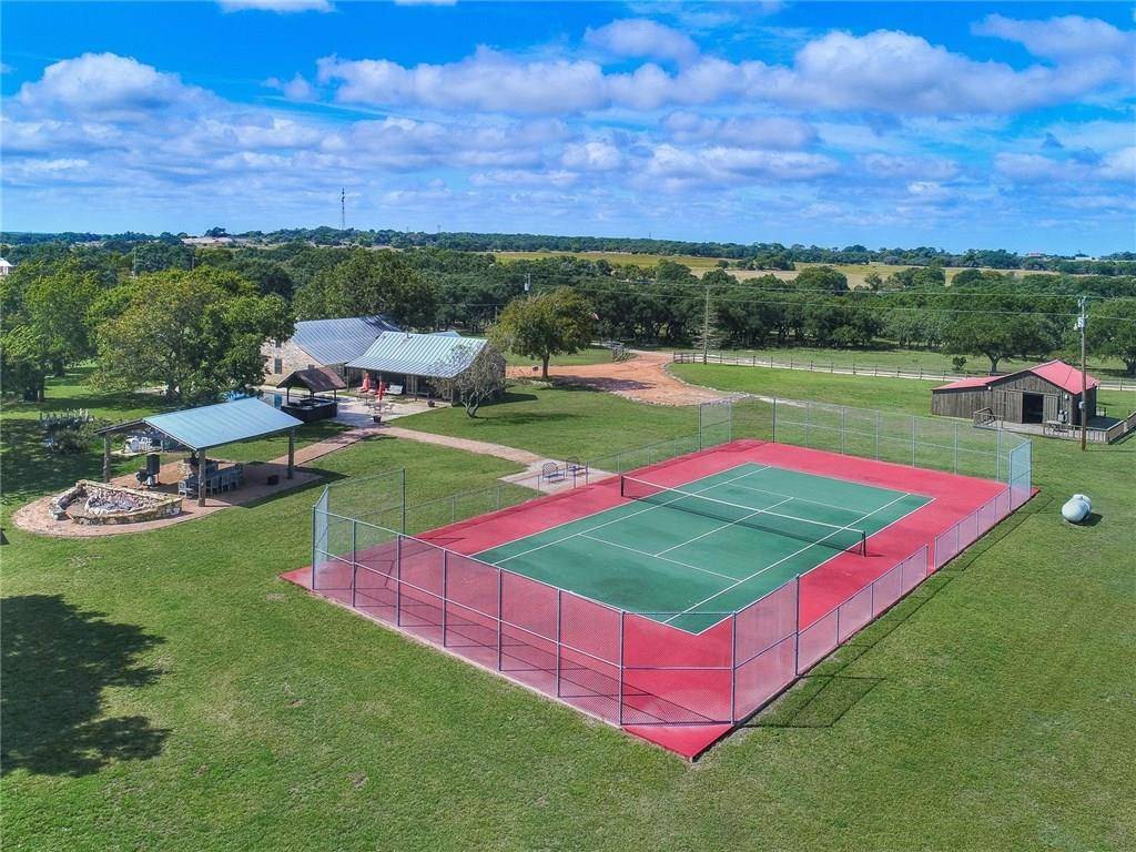 2175 Wendel Ahrens RD, Fredericksburg, TX 78624