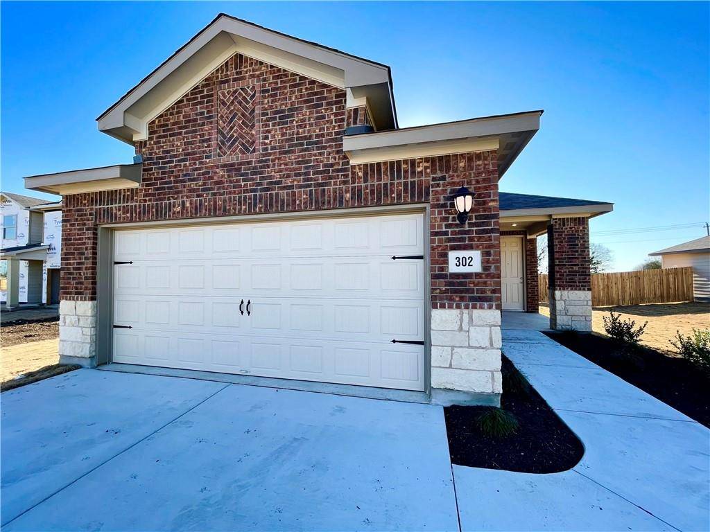 302 Sunshine LN, Kyle, TX 78640