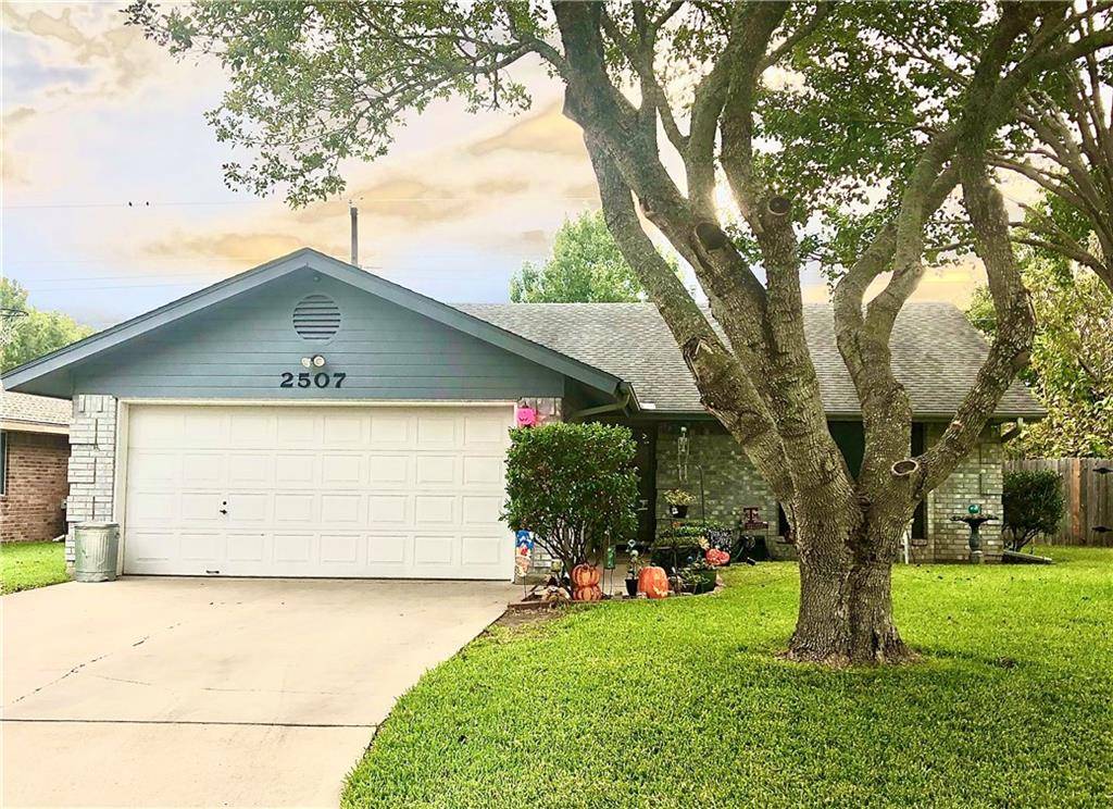 2507 Cherrylawn DR, Taylor, TX 76574