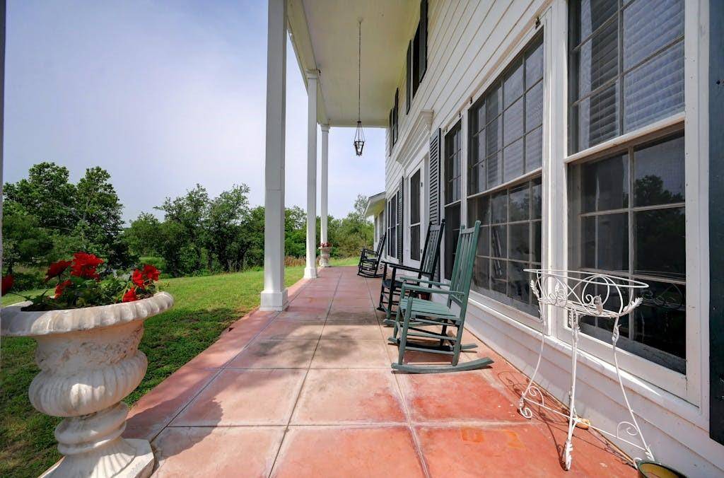 119 River PL, Johnson City, TX 78636