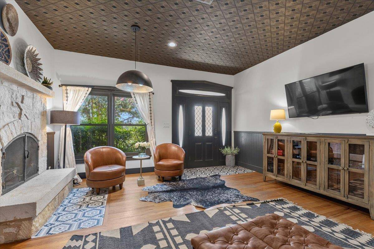 234 Loring, Stonewall, TX 78671