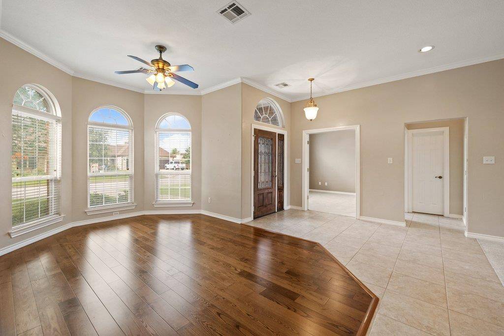 100 Davis CT, Thorndale, TX 76577