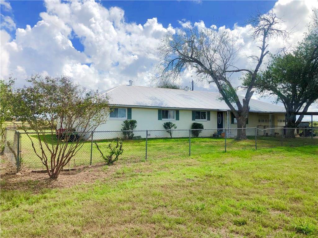 1684 E Fm 696, Lexington, TX 78947