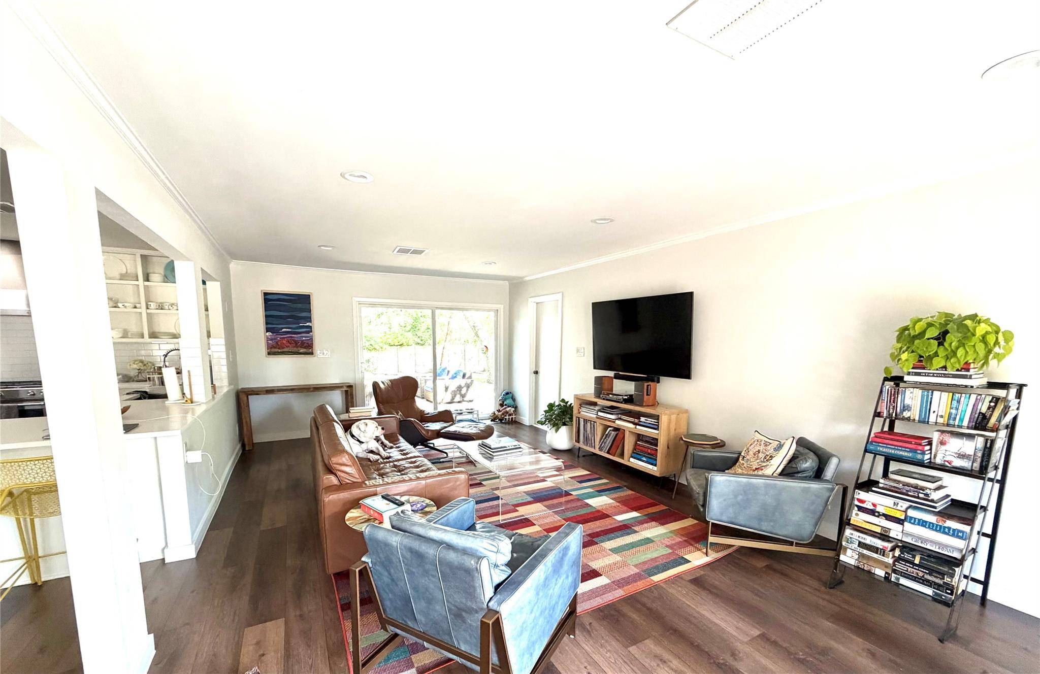 435 Brady LN, Austin, TX 78746