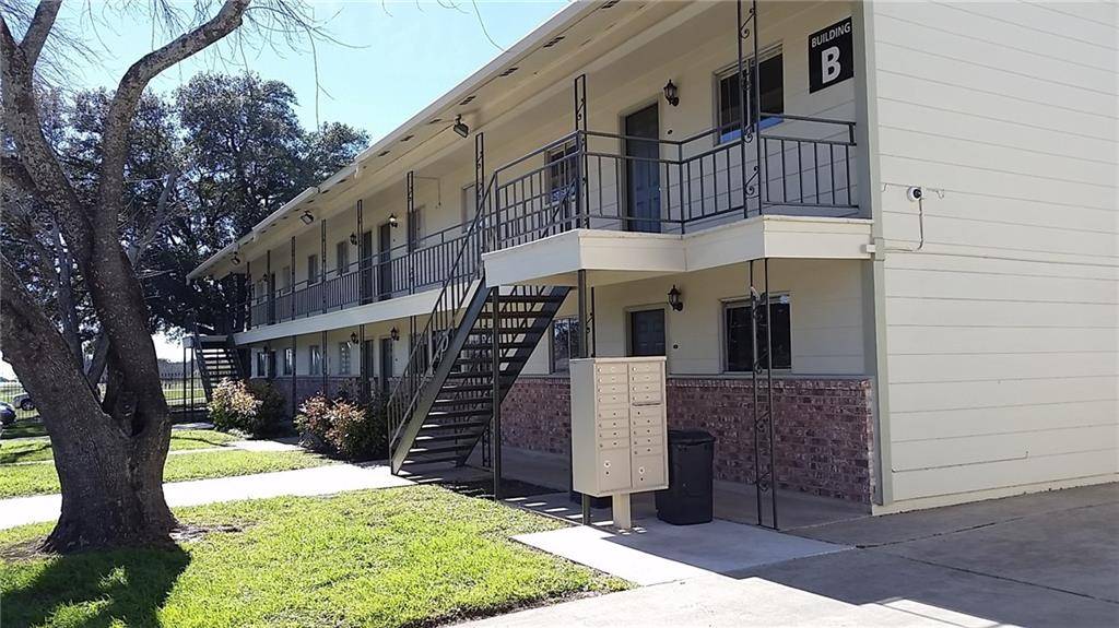 2500 Avenue E, Hondo, TX 78861